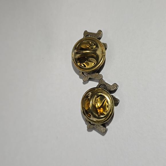 2 Pcs "Jesus First+Cross" Vintage Lapel Pin - Picture 5 of 5